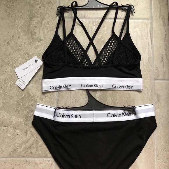 š¤Calvin Klein Set š¤Bra size-M & Bottom Size -Lš¤ - Picture 3 of 7